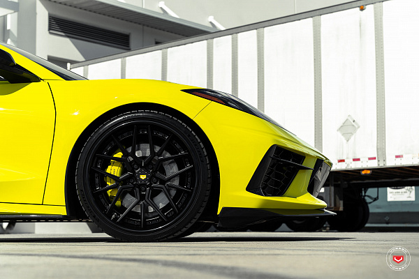 Фото дисков Vossen M-X3 (3-Piece) Черный глянец на Chevrolet Corvette C8