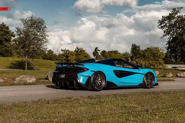 Фото дисков Anrky RS1 Черный сатин на McLaren 600