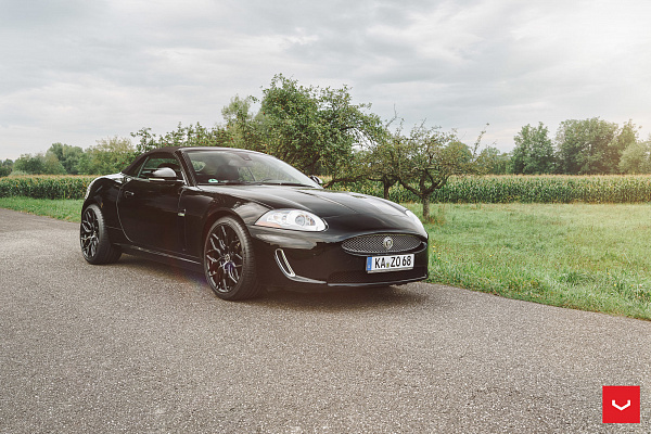 Фото дисков Vossen HF-2 Черный глянец на Jaguar XKR II