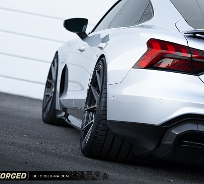 Фото дисков BC Forged HCA165 на Audi E-tron GT