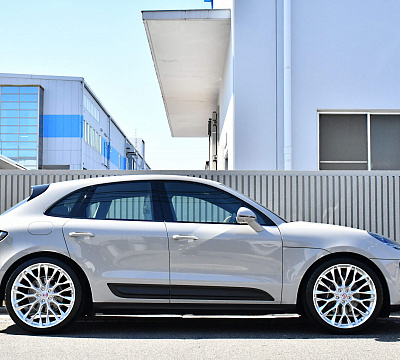 Фото дисков HRE P200 на Porsche Macan I