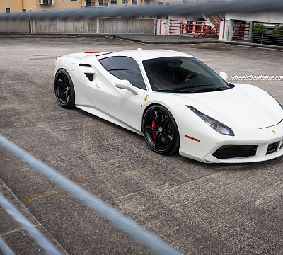Фото дисков HRE S207 на Ferrari 488