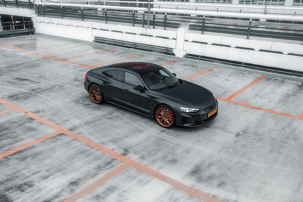 Фото дисков Brixton Forged PF10-RS Сатиновая темная медь на Audi E-tron GT
