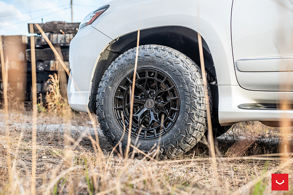 Фото дисков Vossen HFX-1 (6-Lug) Черный глянец на Lexus GX II