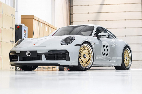 Фото дисков HRE 501 Глянцевое золото на Porsche 911 VIII