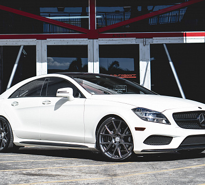 Фото дисков Vossen VFS-6 на Mercedes-Benz CLS (C218)