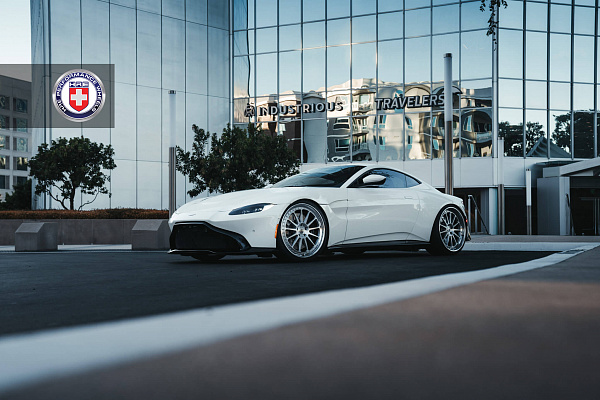 Фото дисков HRE 303 Глянцевый лак на Aston Martin Vantage 4