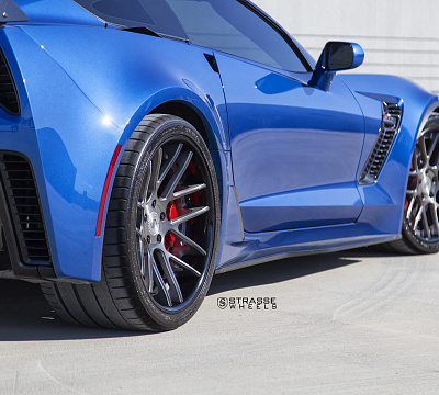 Фото дисков Strasse Wheels SM7 Deep Concave на Chevrolet Corvette C7