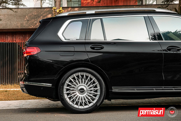 Фото дисков Vossen S17-15T Глянцевый лак на BMW X7 (G07)