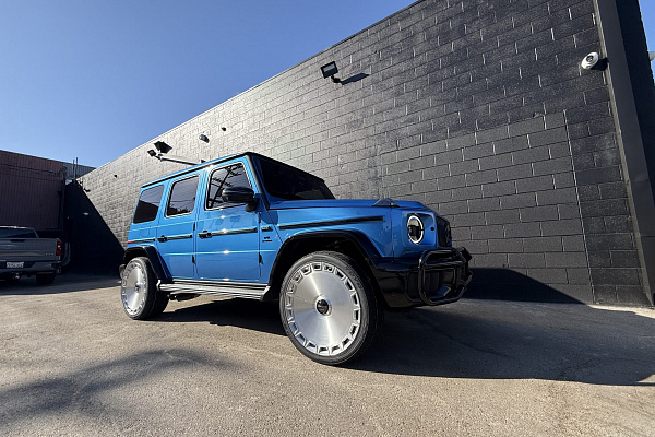 Фото дисков Giovanna Dicotto Глянцевый лак на Mercedes-Benz G-Class III