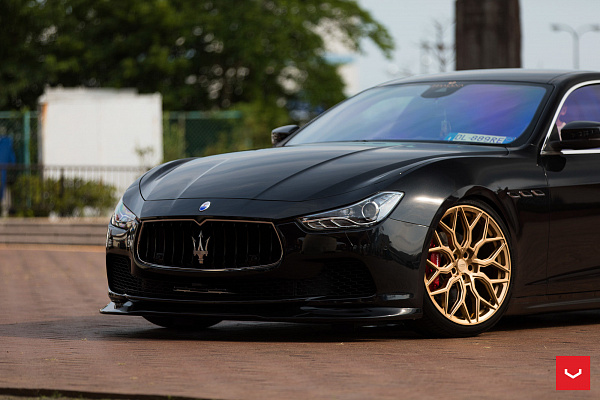 Фото дисков Vossen HF-2 Глянцевое золото на Maserati Ghibli