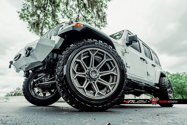 Фото дисков 4PLAY 4P60 Сатиновый графит на Jeep Wrangler IV (JL)