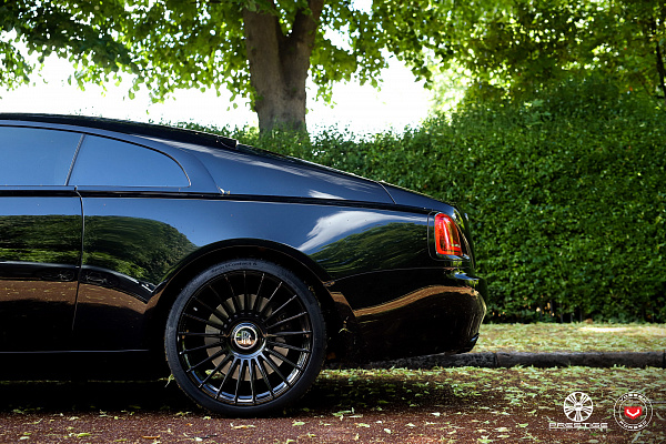 Фото дисков Vossen S17-13 Черный глянец на Rolls-Royce Wraith
