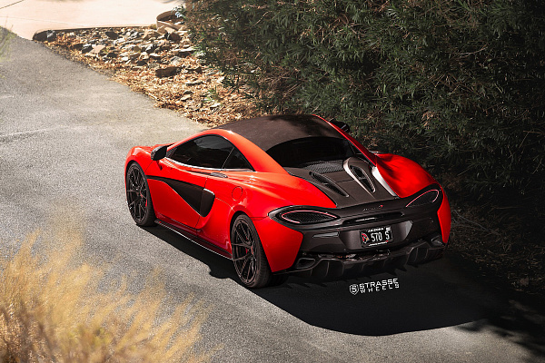 Фото дисков Strasse Wheels SM5R Deep Concave Monoblock Черный глянец на McLaren 570S