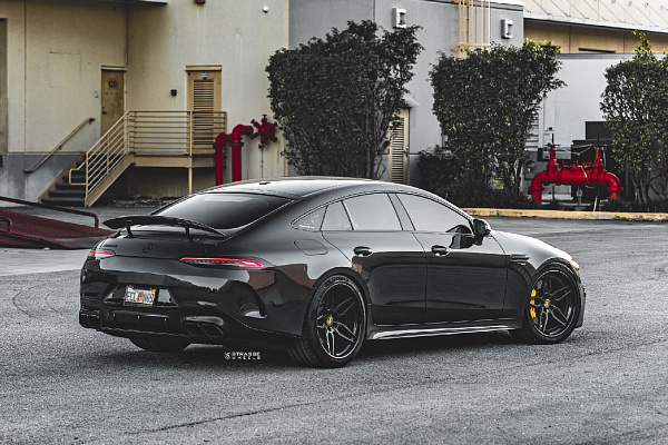 Фото дисков Strasse Wheels SV4 Deep Concave FS Черный сатин на Mercedes-Benz AMG GT I