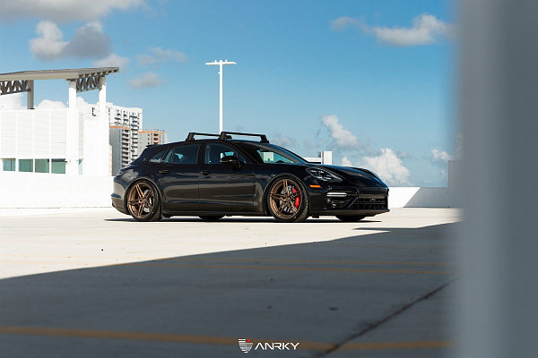 Фото дисков Anrky AN27 Сатиновая бронза на Porsche Panamera III