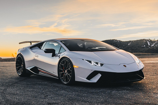 Фото дисков Brixton Forged PF10 Черный сатин на Lamborghini Huracan