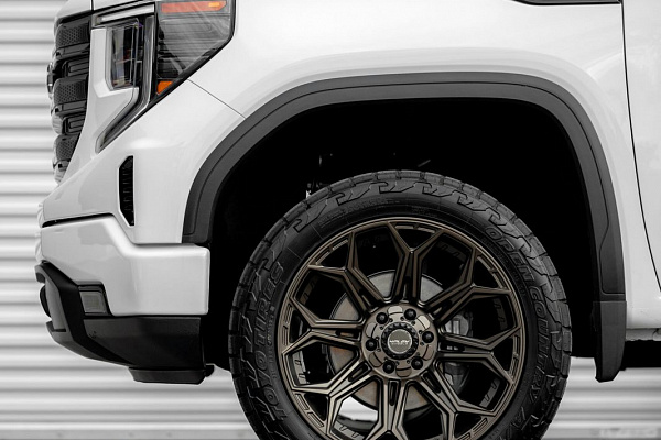 Фото дисков 4PLAY 4P83 Сатиновая темная бронза на GMC Sierra IV