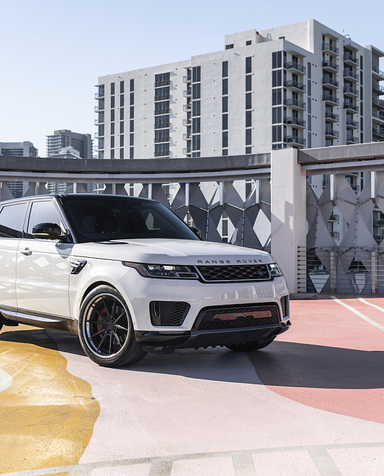 Фото дисков SV10 Deep Concave FS Черный сатин на Land Rover Range Rover Sport II