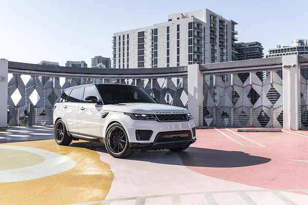 Фото дисков Strasse Wheels SV10 Deep Concave FS Черный сатин на Land Rover Range Rover Sport II