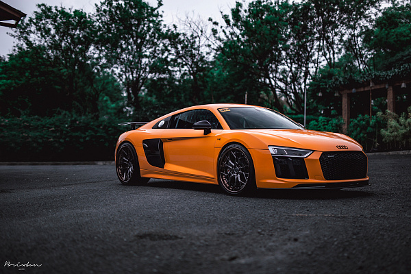 Фото дисков Brixton Forged PF10 Глянцевый темный лак на Audi R8 (4S)