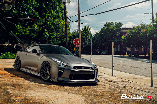Фото дисков Vossen M-X6 Черный глянец на Nissan GT-R