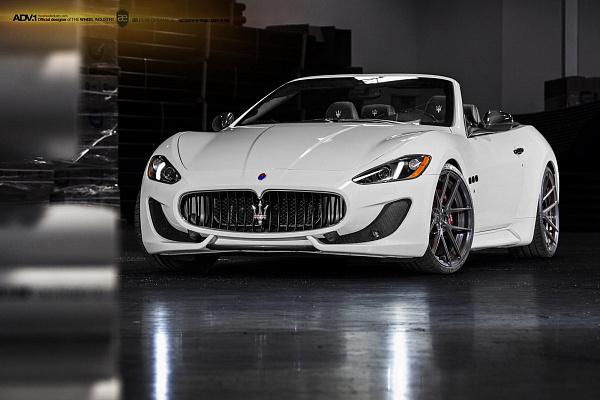 Фото дисков ADV.1 ADV5.0 M.V2 SL Глянцевый темный лак на Maserati GranTurismo I