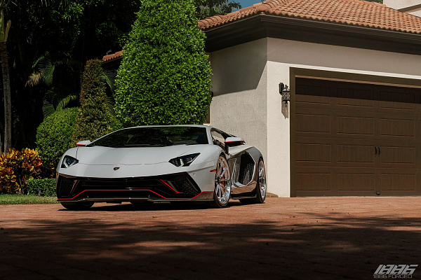 Фото дисков 1886 Wheels G010 Полированный лак на Lamborghini Aventador