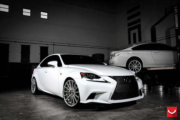 Фото дисков Vossen VFS-2 Серебро на Lexus IS II