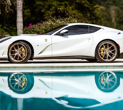 Фото дисков HRE P101 на Ferrari 812
