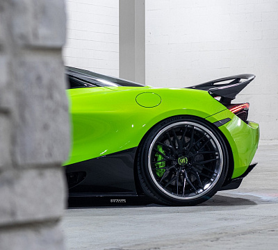 Фото дисков Strasse Wheels SV10M Deep Concave FS на McLaren 720S