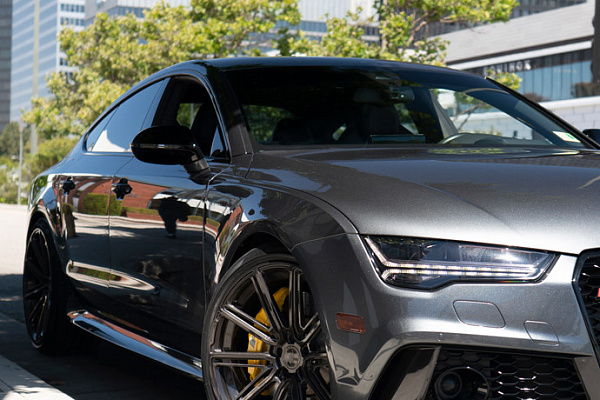 Фото дисков CEC C882 Глянцевый темный лак на Audi A/RS 7 (4G)