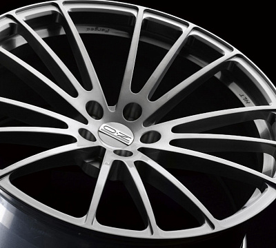 OZ Racing Ares HLT