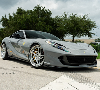 Фото дисков Anrky S3-X3 на Ferrari 812