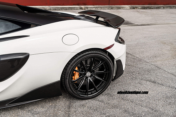 Фото дисков HRE S104SC Черный сатин на McLaren 600