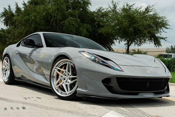 Ferrari 812 Superfast