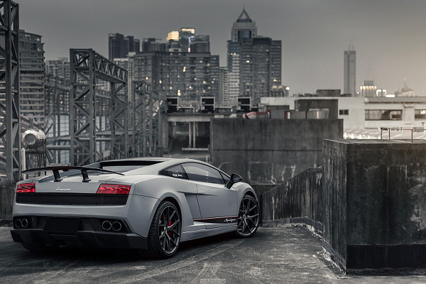 Фото дисков HRE P101 Сатиновый графит на Lamborghini Gallardo
