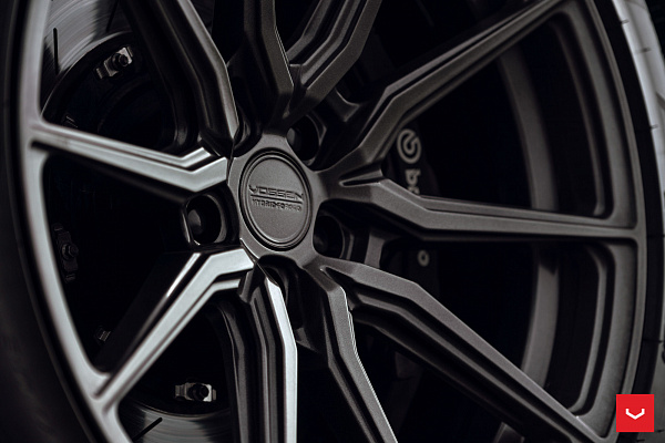 Фото дисков Vossen HF-3 Сатиновый графит на Dodge Challenger III