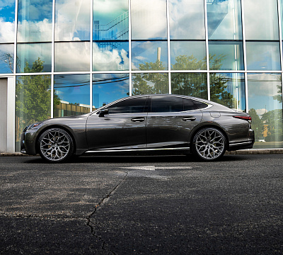 Фото дисков Vossen HF-2 на  Lexus LS V