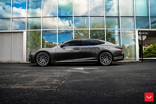 Фото дисков Vossen HF-2 Сатиновый графит на  Lexus LS V