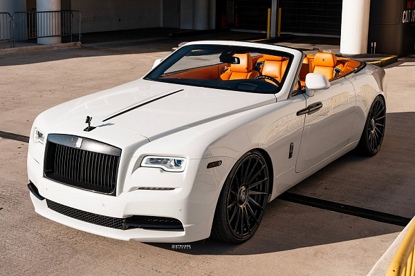 Фото дисков Strasse Wheels SV15T Deep Concave Duoblock RR Черный глянец на Rolls-Royce Ghost I