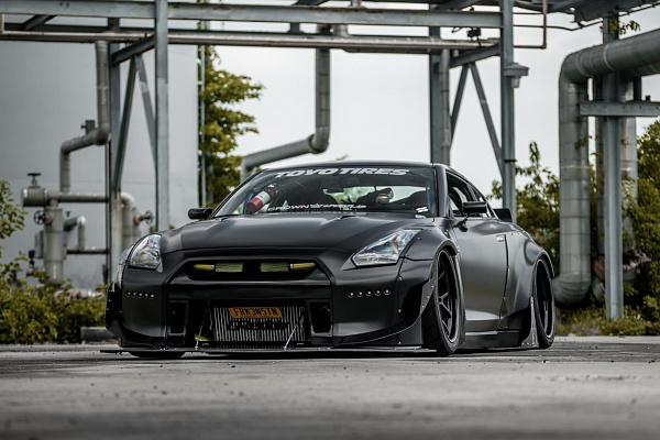 Фото дисков Savini SV80 Черный сатин на Nissan GT-R