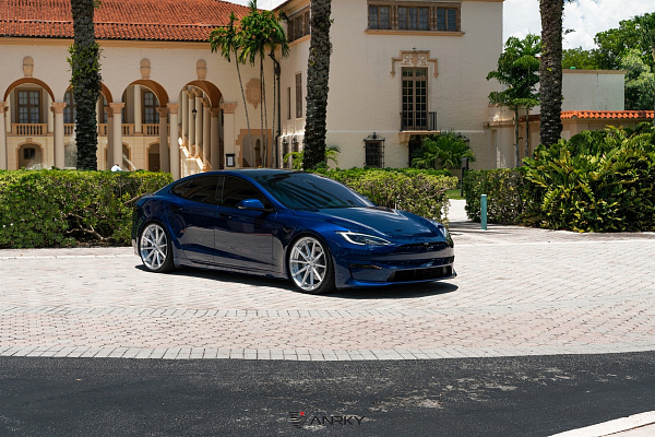 Фото дисков Anrky AN28 Глянцевый лак на Tesla Model S