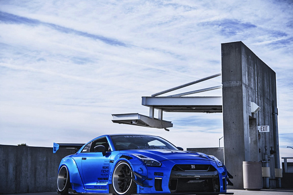 Фото дисков Savini SV83 Другой цвет на Nissan GT-R
