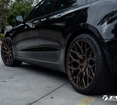 Фото дисков Vossen HF-2 на Tesla Model 3