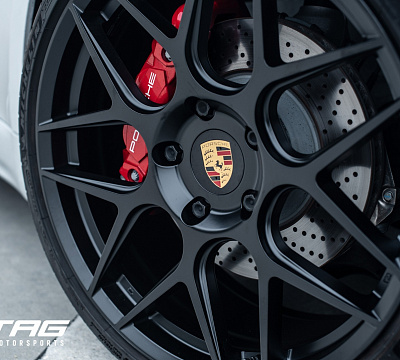 Фото дисков HRE FF01 на Porsche Boxster III