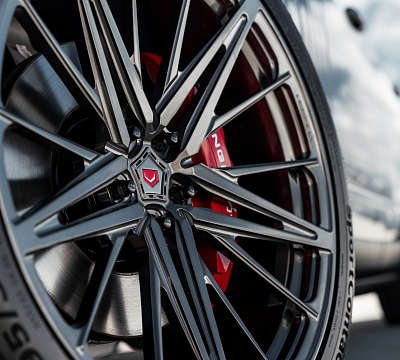 Фото дисков Vossen M-X6 на Land Rover Range Rover IV