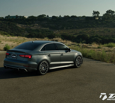 Фото дисков HRE 303M на Audi A/S/RS 3 (8V)