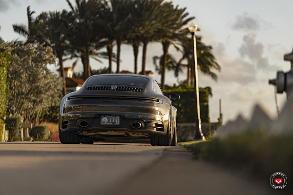 Фото дисков Vossen M-X6 (3-Piece) Черный глянец на Porsche 911 VIII