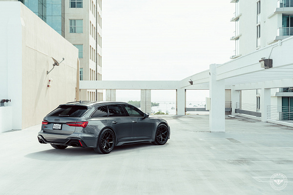 Фото дисков Vossen UV-X Черный глянец на Audi A/RS 6 (C8)
